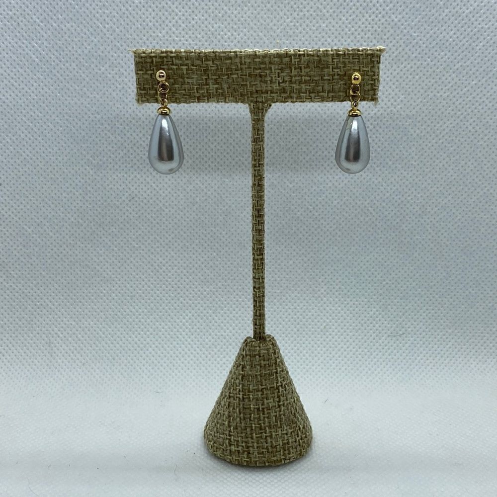 💛 Gold Tone Grey Faux Pearl Earrings